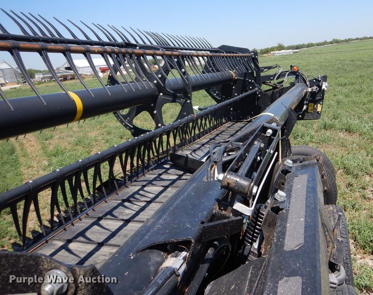 image for item LP9461 2018 MacDon FD75  flex draper head