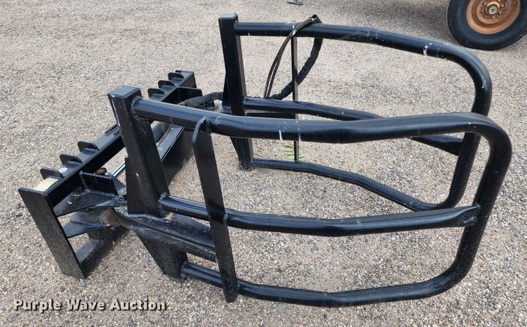 image for item LP9482 2018 Loflin BS  skid steer bale squeezer