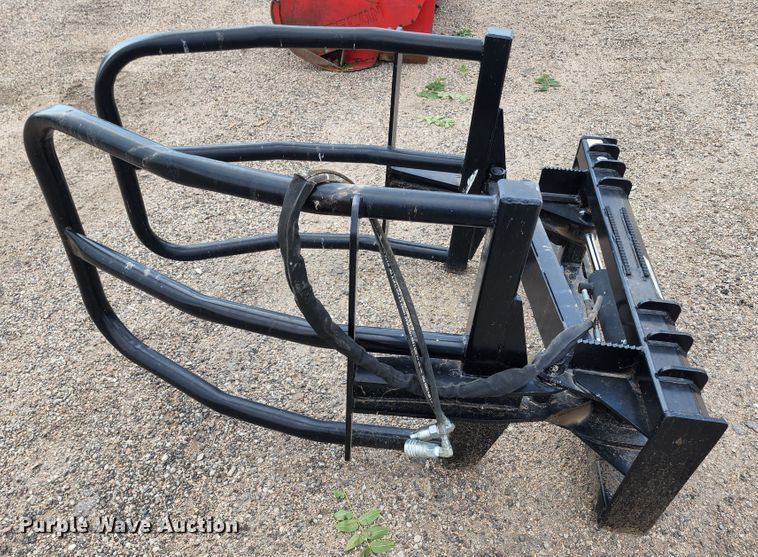 image for item LP9482 2018 Loflin BS  skid steer bale squeezer