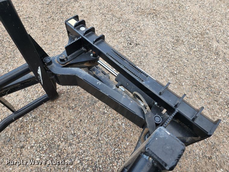 image for item LP9482 2018 Loflin BS  skid steer bale squeezer