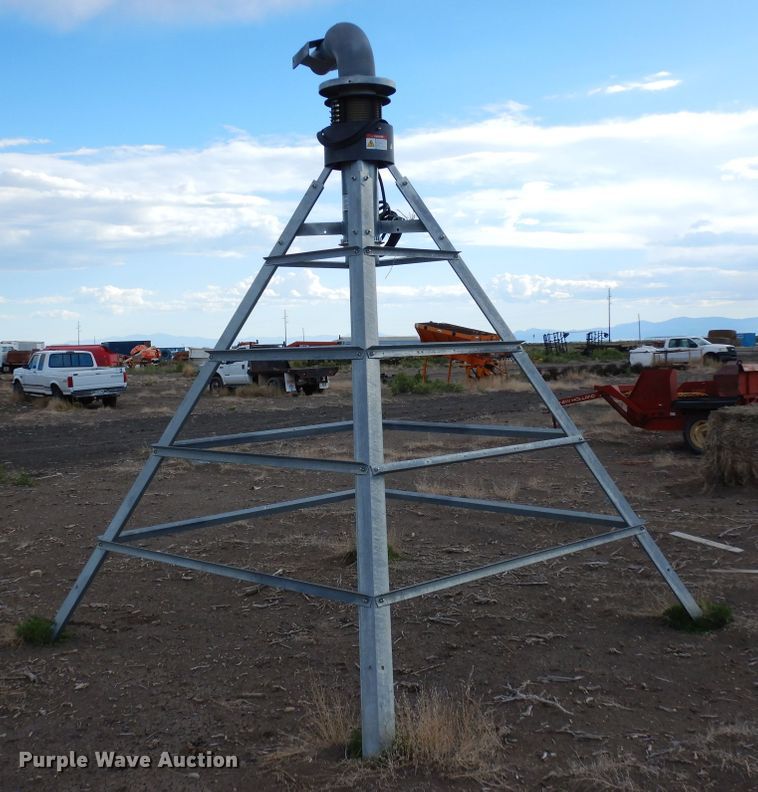 image for item LT9851 Zimmatic  center pivot tower