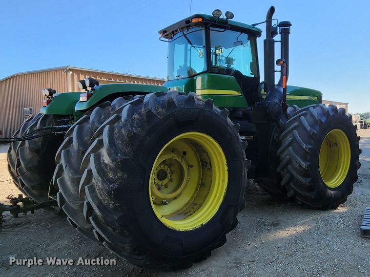 image for item MK9031 2006 John Deere 9520  Scraper Special 4WD tractor