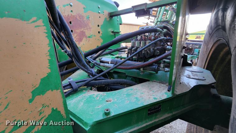 image for item MK9031 2006 John Deere 9520  Scraper Special 4WD tractor
