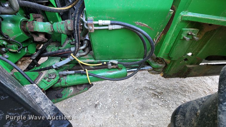 image for item MK9031 2006 John Deere 9520  Scraper Special 4WD tractor
