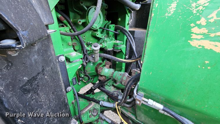 image for item MK9031 2006 John Deere 9520  Scraper Special 4WD tractor