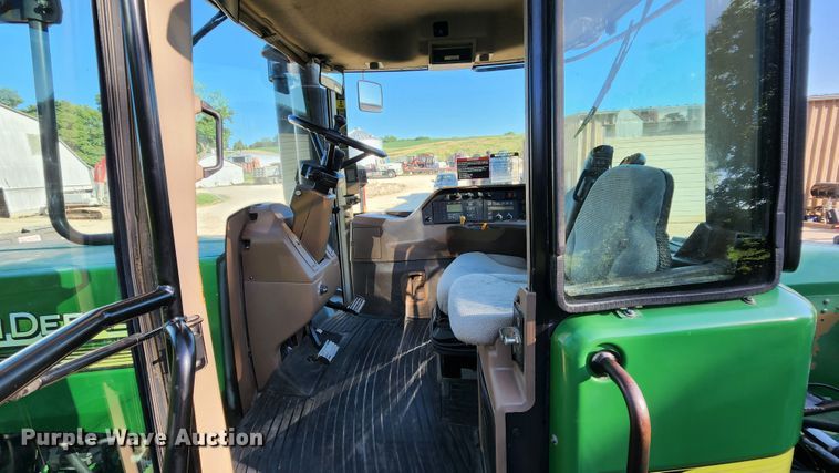 image for item MK9031 2006 John Deere 9520  Scraper Special 4WD tractor