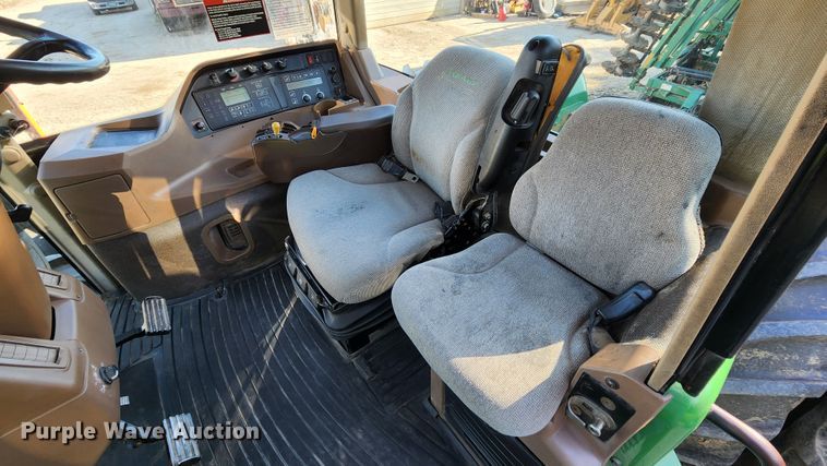 image for item MK9031 2006 John Deere 9520  Scraper Special 4WD tractor