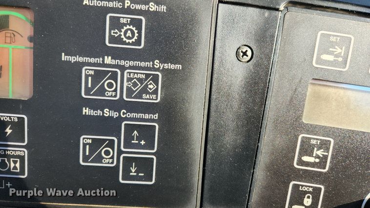 image for item MK9031 2006 John Deere 9520  Scraper Special 4WD tractor