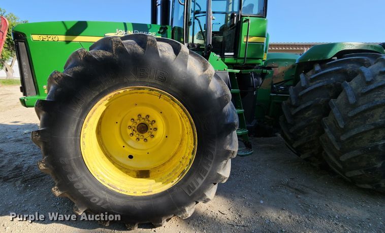 image for item MK9031 2006 John Deere 9520  Scraper Special 4WD tractor