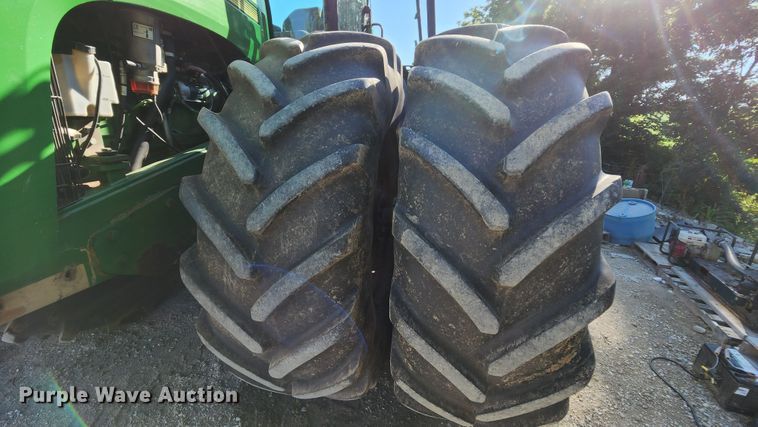 image for item MK9031 2006 John Deere 9520  Scraper Special 4WD tractor