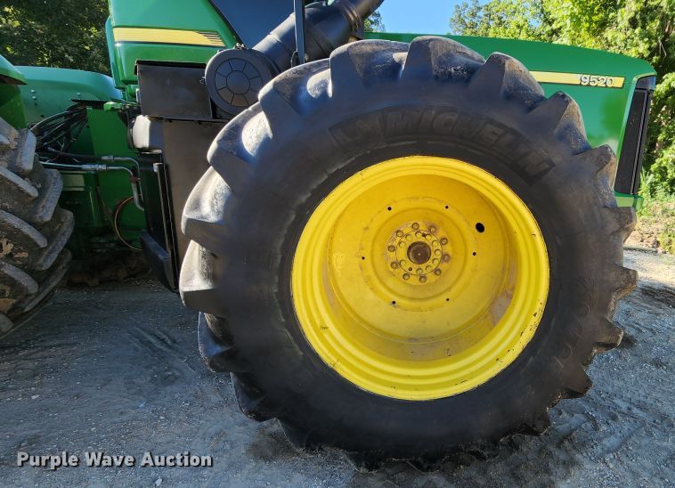 image for item MK9031 2006 John Deere 9520  Scraper Special 4WD tractor