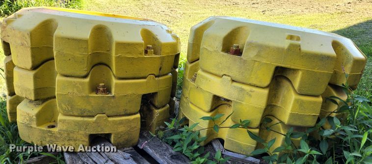 image for item MK9031 2006 John Deere 9520  Scraper Special 4WD tractor