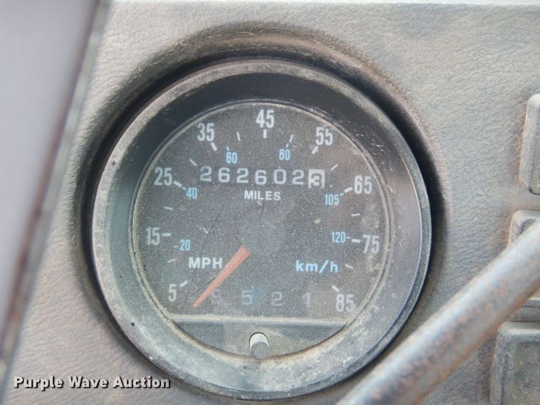 image for item DB7987 2001 Mack RD688S  truck cab and chassis