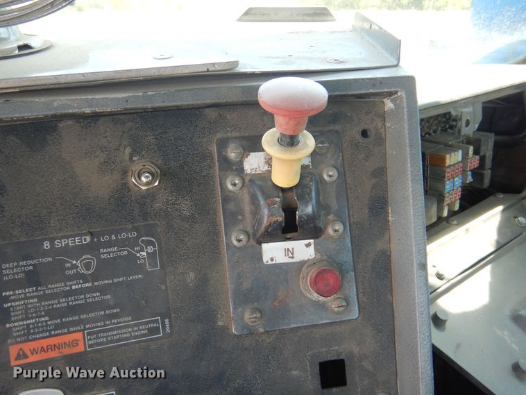 image for item DB7987 2001 Mack RD688S  truck cab and chassis