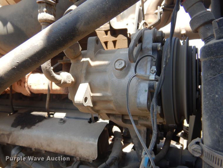 image for item DB7987 2001 Mack RD688S  truck cab and chassis