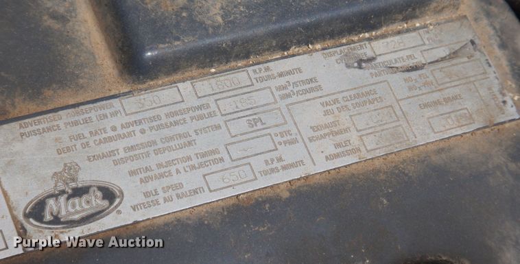 image for item DB7987 2001 Mack RD688S  truck cab and chassis