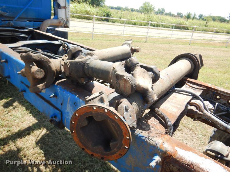 image for item DB7987 2001 Mack RD688S  truck cab and chassis