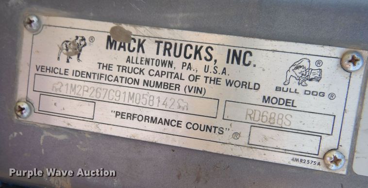 image for item DB7987 2001 Mack RD688S  truck cab and chassis