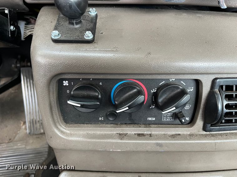 image for item DF5010 2007 Mack CXN 612  semi truck