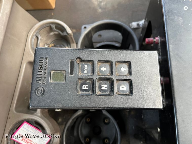 image for item DF5010 2007 Mack CXN 612  semi truck