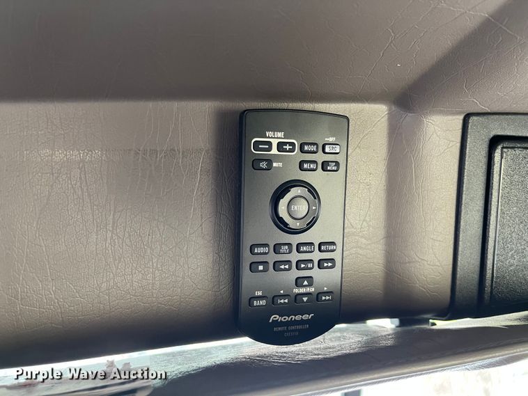 image for item DF5010 2007 Mack CXN 612  semi truck