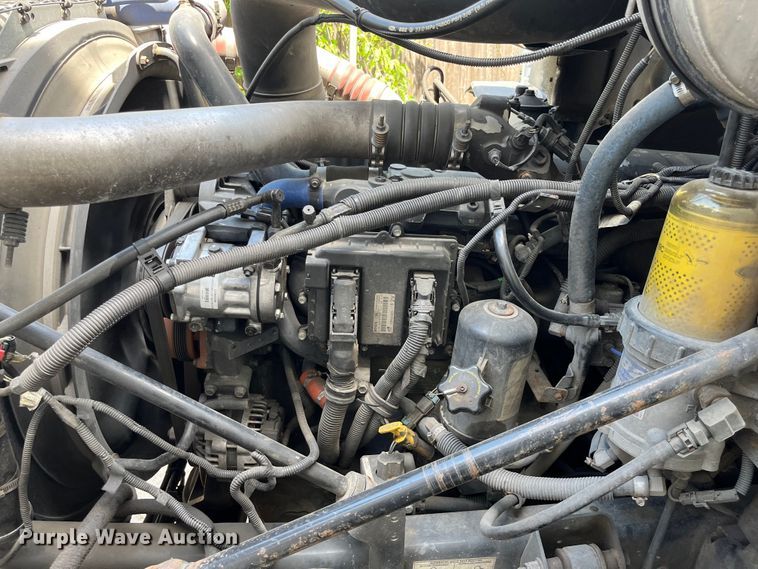 image for item DF5010 2007 Mack CXN 612  semi truck