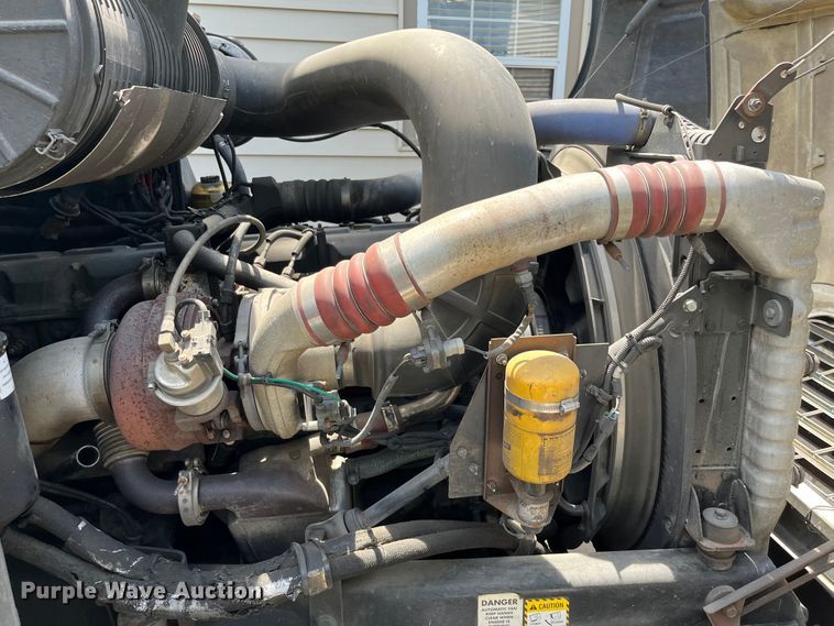 image for item DF5010 2007 Mack CXN 612  semi truck