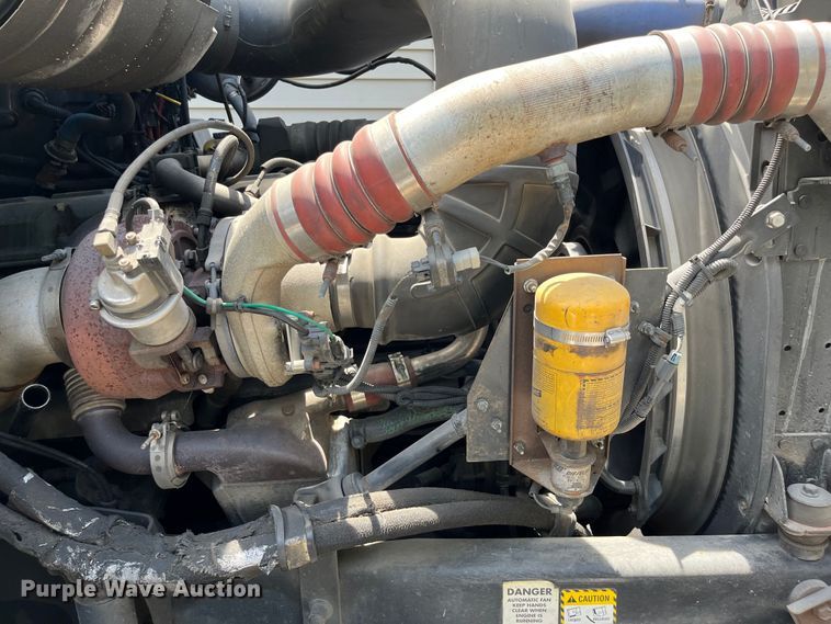 image for item DF5010 2007 Mack CXN 612  semi truck