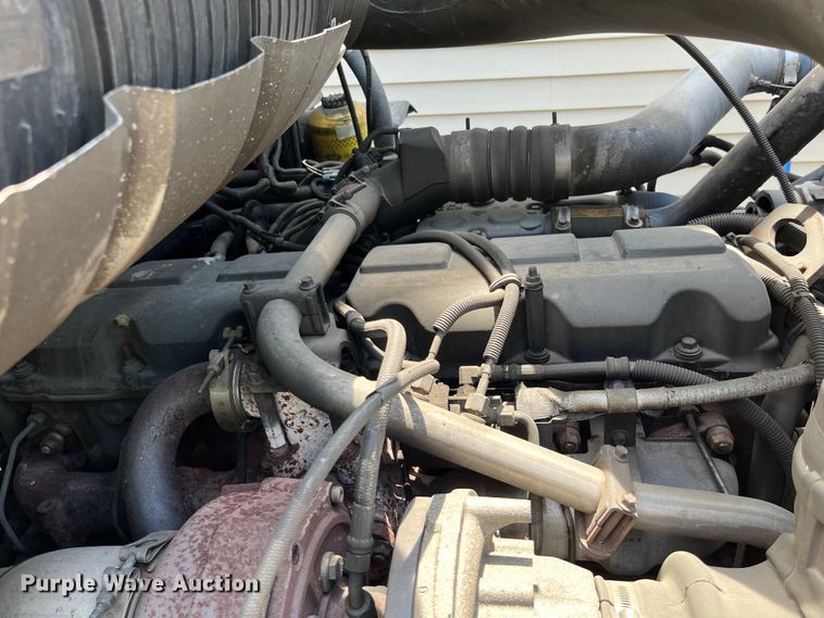 image for item DF5010 2007 Mack CXN 612  semi truck