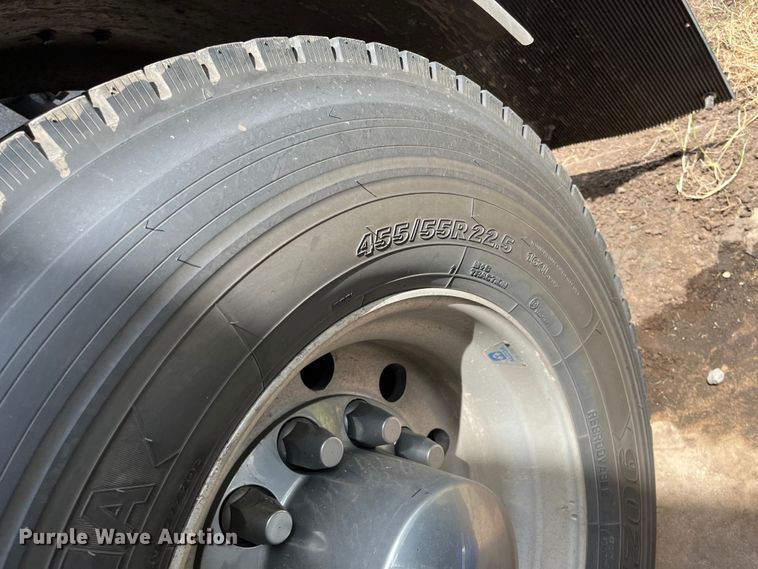 image for item DF5010 2007 Mack CXN 612  semi truck