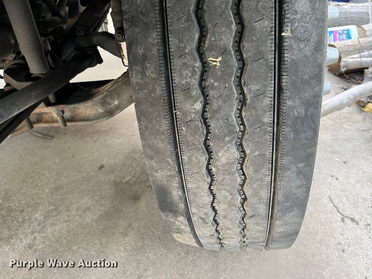 image for item DF5010 2007 Mack CXN 612  semi truck