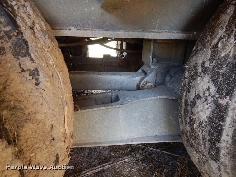 image for item DJ0819 2001 Atoka  oilfield trailer