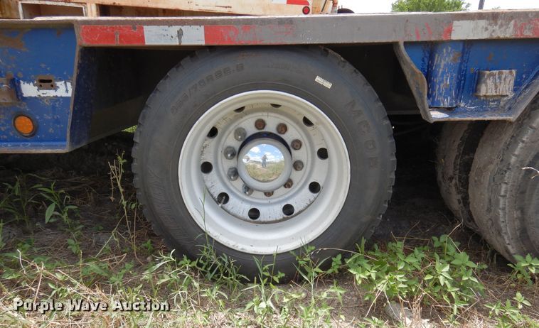 image for item DJ0819 2001 Atoka  oilfield trailer