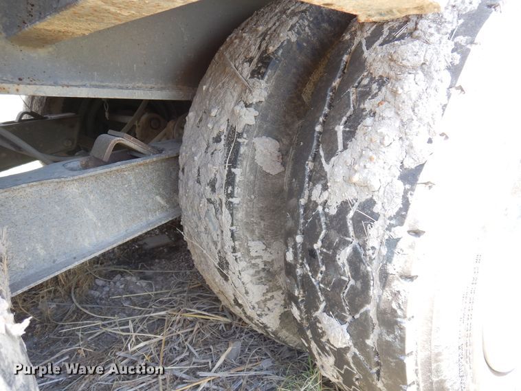 image for item DJ0819 2001 Atoka  oilfield trailer