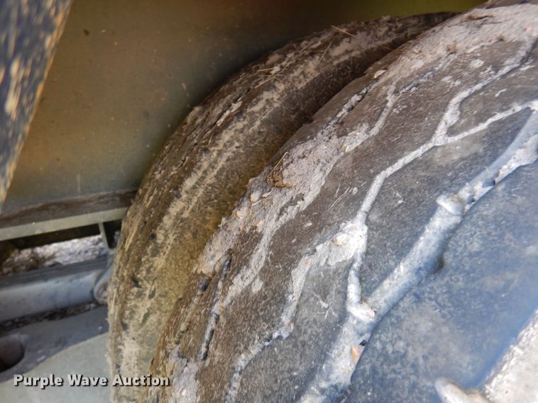 image for item DJ0819 2001 Atoka  oilfield trailer