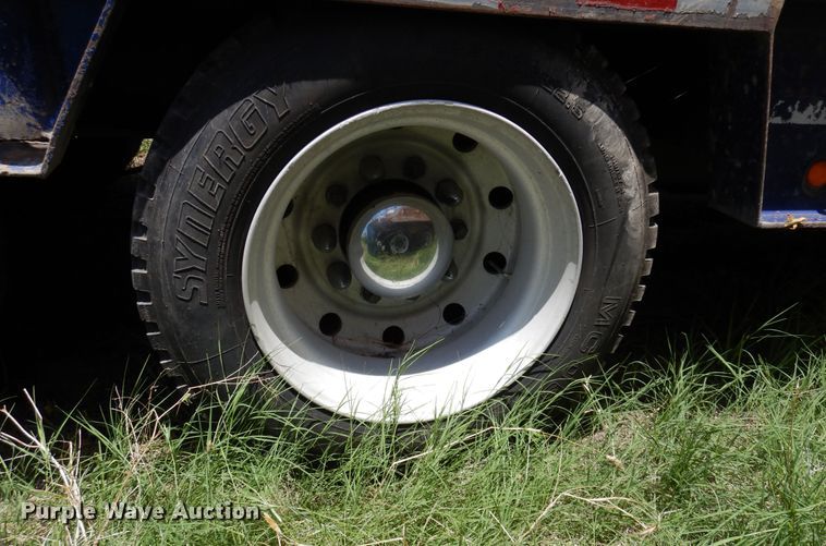 image for item DJ0819 2001 Atoka  oilfield trailer