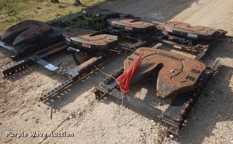 image for item DJ3859 (6) fifth wheel plates