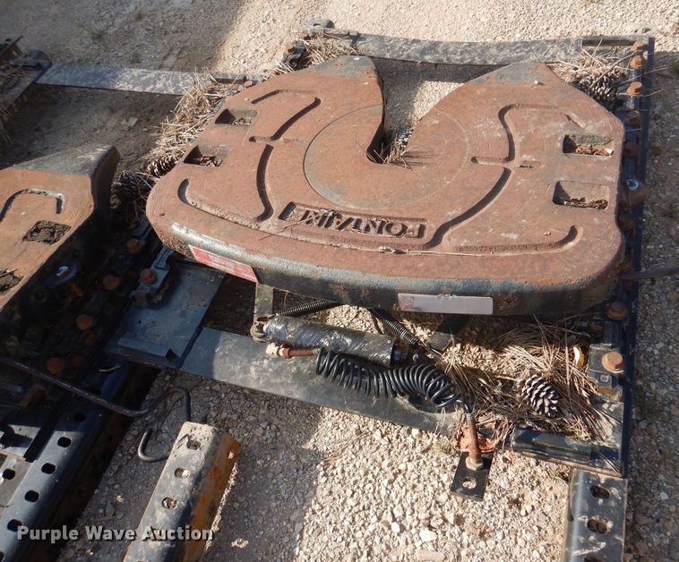 image for item DJ3859 (6) fifth wheel plates