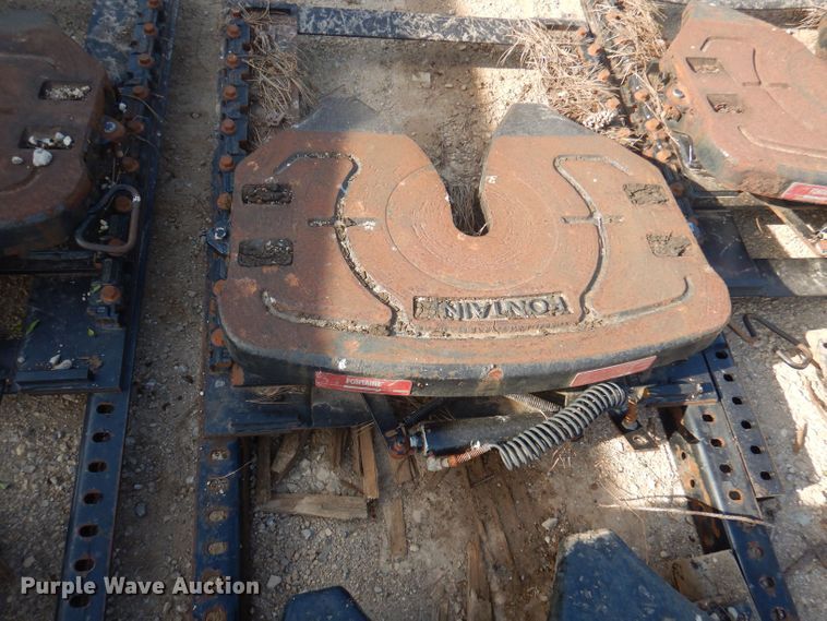 image for item DJ3859 (6) fifth wheel plates