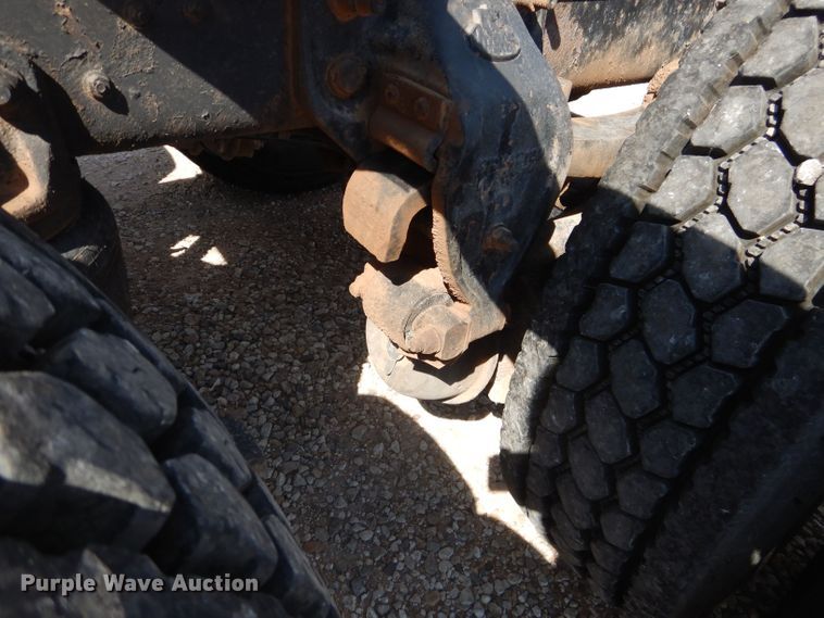 image for item DJ8968 1999 Mack CL700  semi truck