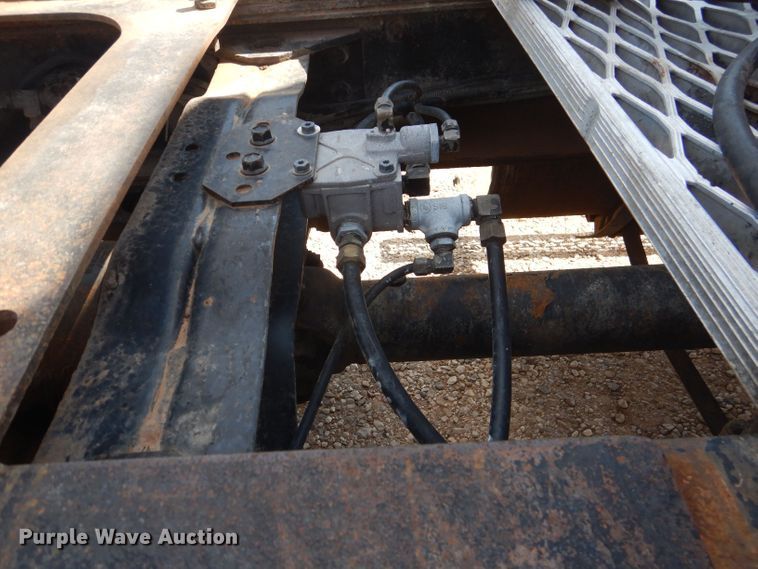 image for item DJ8968 1999 Mack CL700  semi truck