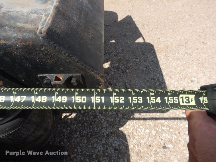 image for item DJ8968 1999 Mack CL700  semi truck