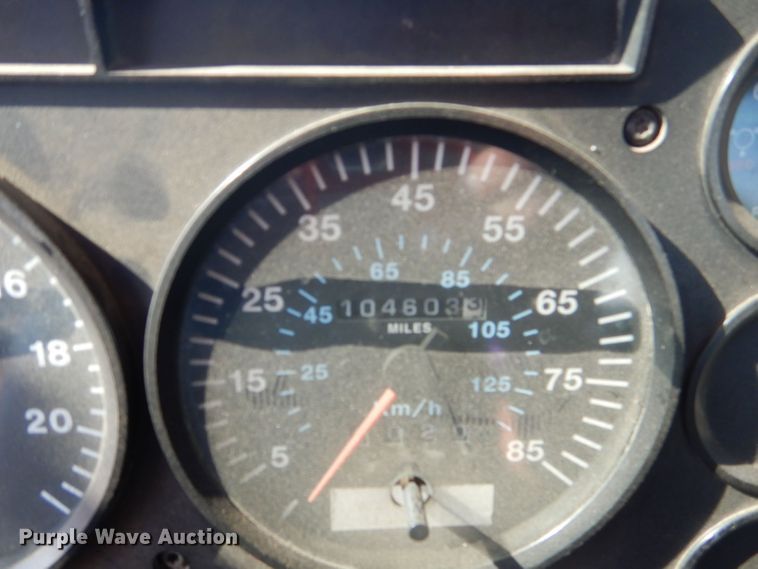 image for item DJ8969 2001 Mack CL713  semi truck