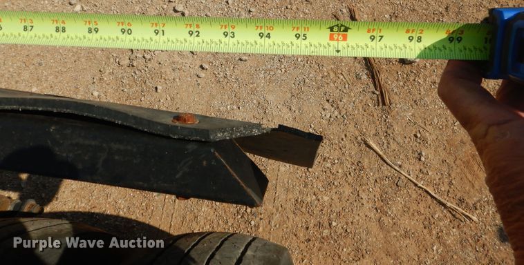 image for item DJ8969 2001 Mack CL713  semi truck