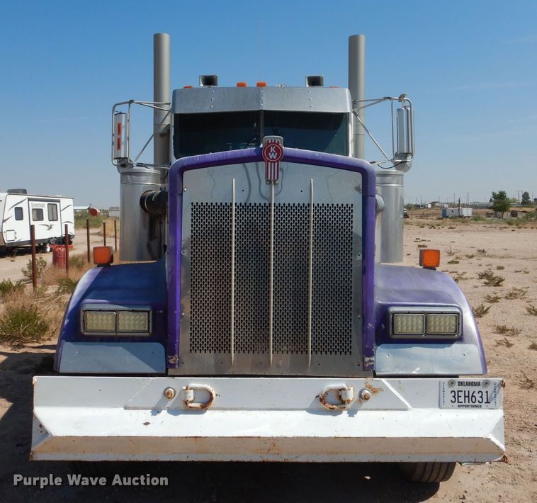 image for item DJ8972 1995 Kenworth W900B  semi truck