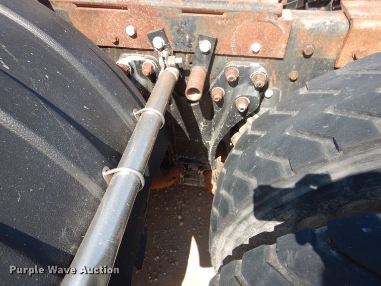 image for item DJ8972 1995 Kenworth W900B  semi truck