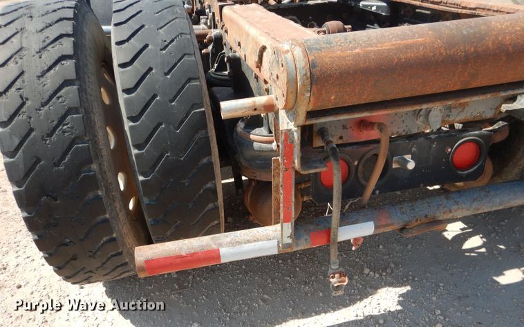 image for item DJ8972 1995 Kenworth W900B  semi truck