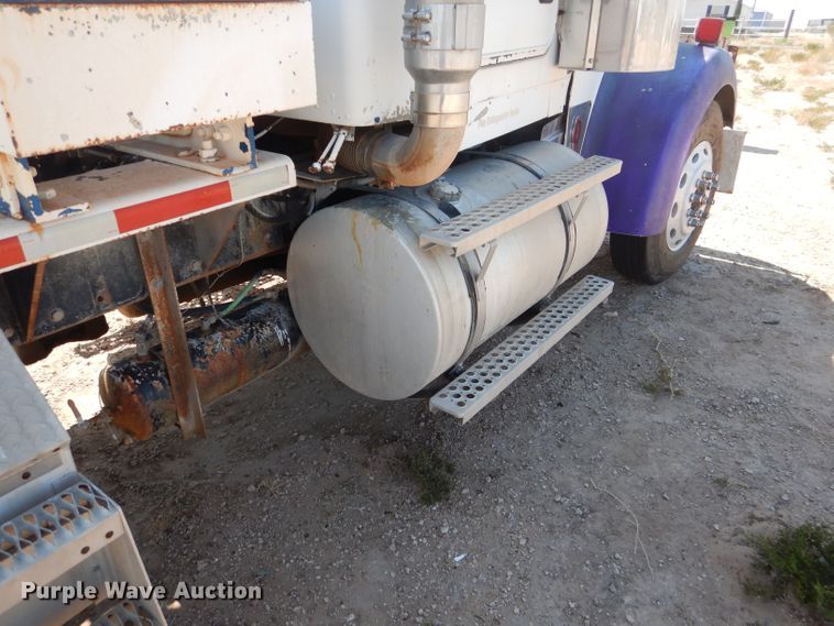 image for item DJ8972 1995 Kenworth W900B  semi truck