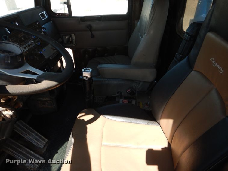 image for item DJ8972 1995 Kenworth W900B  semi truck