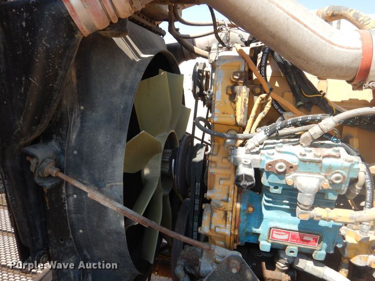 image for item DJ8972 1995 Kenworth W900B  semi truck